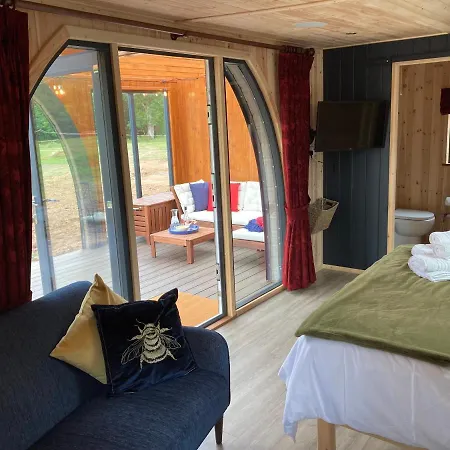 Bedrule Old Manse Glamping Villa Hawick Exterior photo