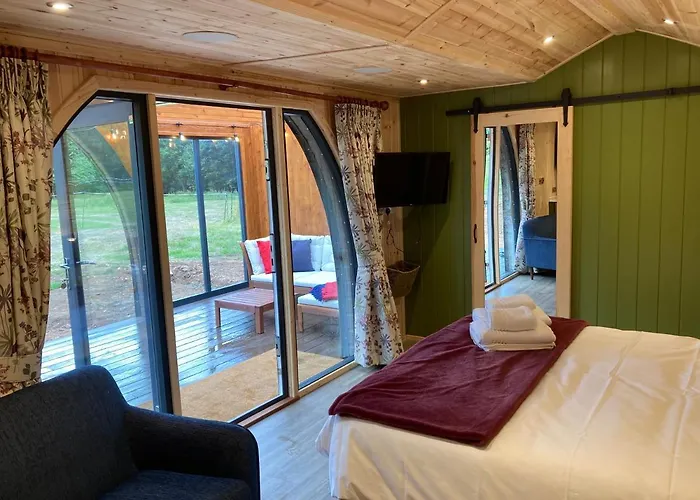 Bedrule Old Manse Glamping