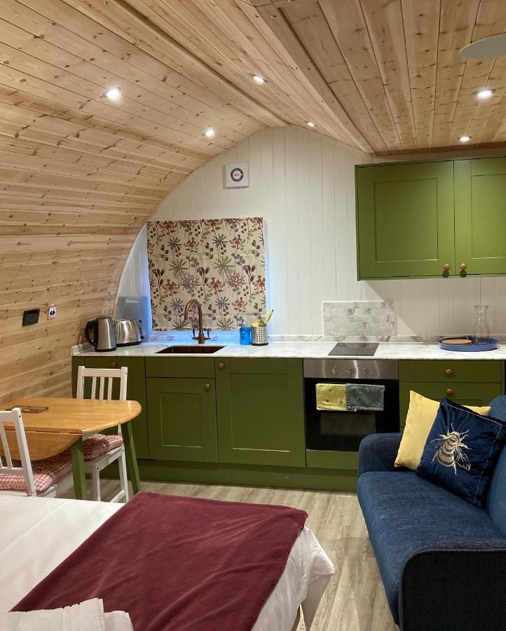 Chalet Bedrule Old Manse Glamping *